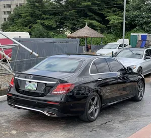 Mercedes-Benz E300 2016 Black