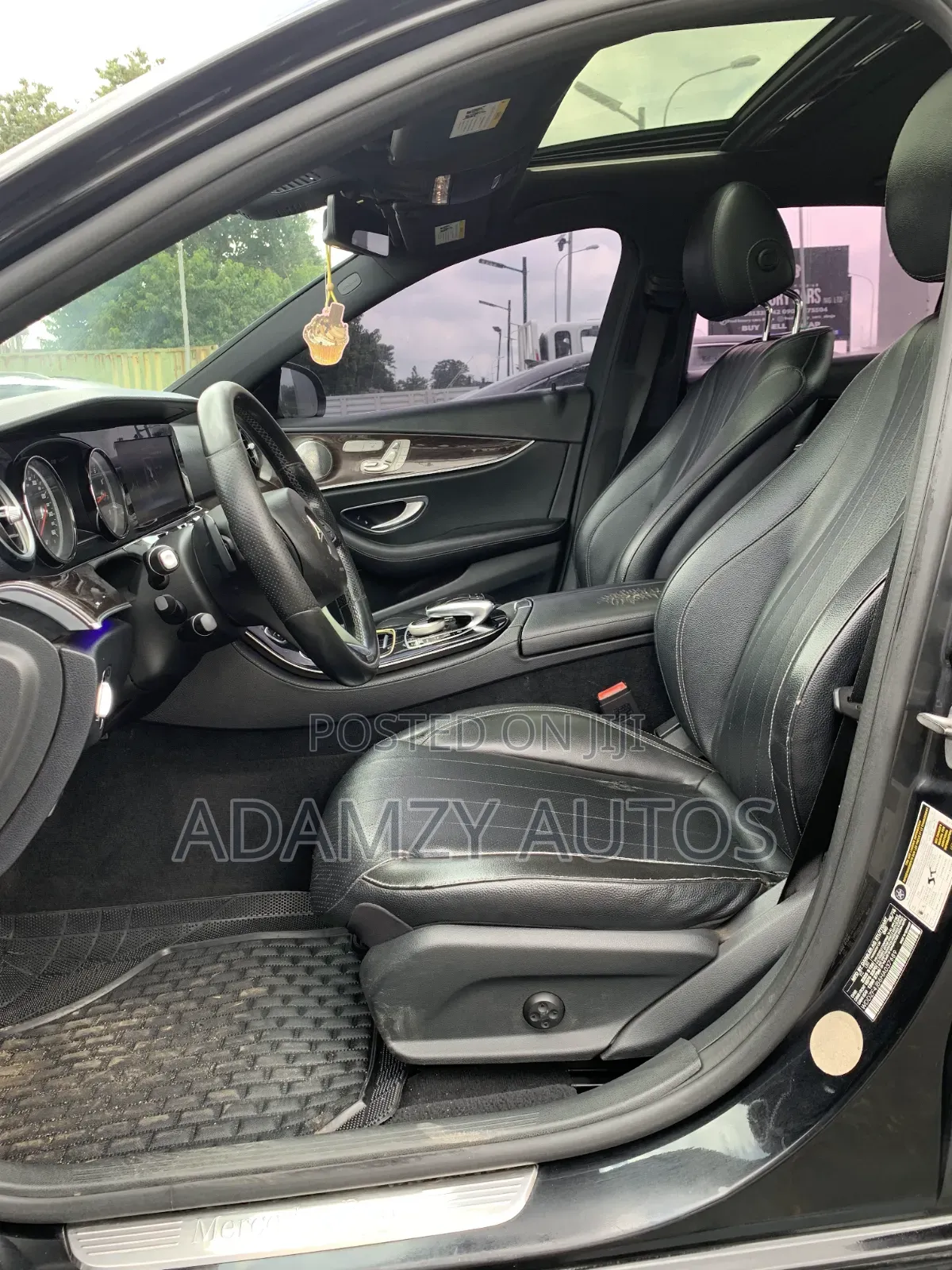 Mercedes-Benz E300 2016 Black
