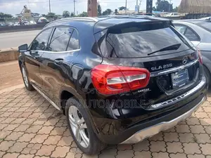 Mercedes-Benz GLA 250 2018 Black