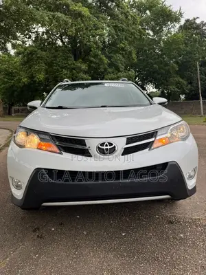 Toyota RAV4 Limited 4dr SUV (2.5L 4cyl 6A) 2015 White