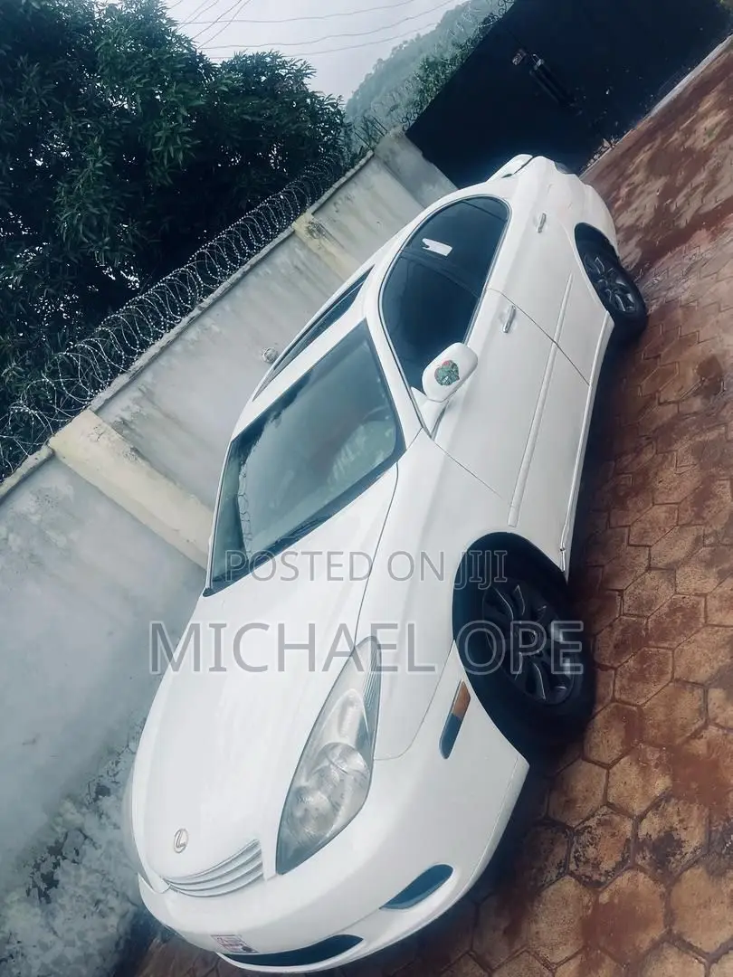 Lexus ES 300 2002 White