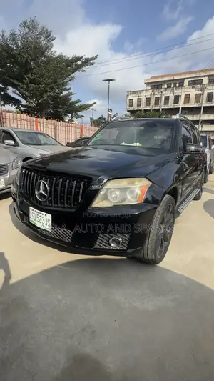 Mercedes-Benz GLK-Class 2010 Black