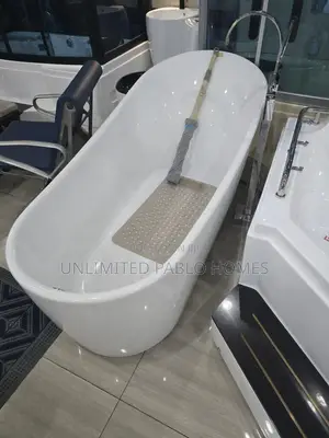 Luxury Modern Free Standing Oval Bathtub
