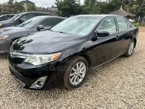 Toyota Camry XLE 4dr Sedan (2.5L 4cyl 6A) 2013 Black