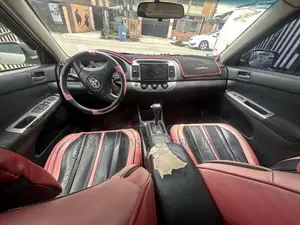 Toyota Camry LE 4dr Sedan (2.4L 4cyl 5M) 2003 Gold