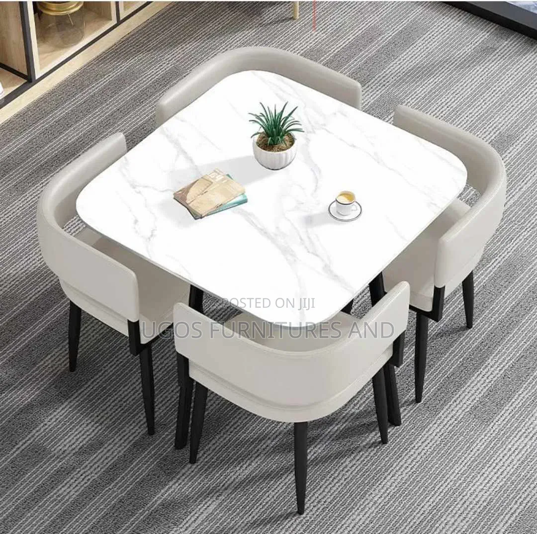 4 Seaters Dinning Table
