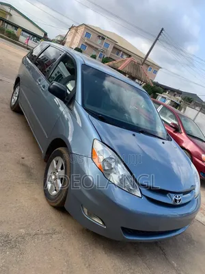 Toyota Sienna 2009 Blue