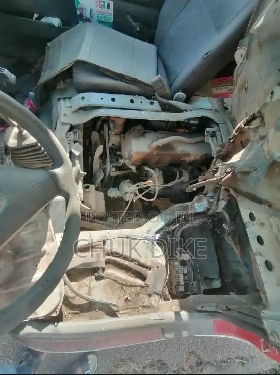Toyota HiAce 2004 White