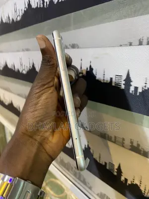 Apple iPhone 11 128 GB White