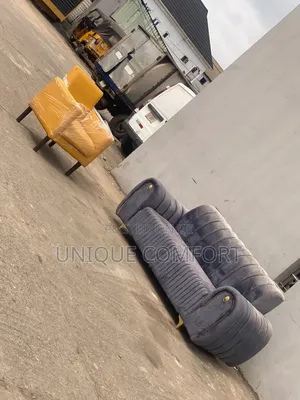 Top Quality 4 Seaters Full Padded Sofa set.Comes in (3,1) Seaters