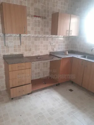 3bdrm Townhouse / Terrace in Dawaki for rent