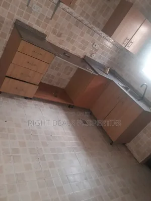 3bdrm Townhouse / Terrace in Dawaki for rent