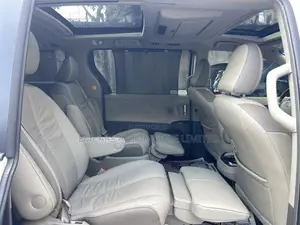 Toyota Sienna Limited 7 Passenger 2010 White