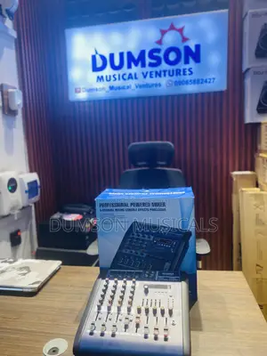 4 Channels Powered Mixer Yamaha