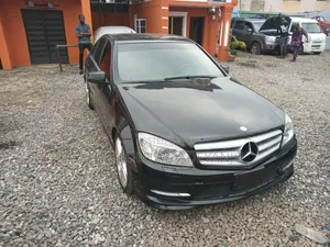 Mercedes-Benz C300 2011 Black