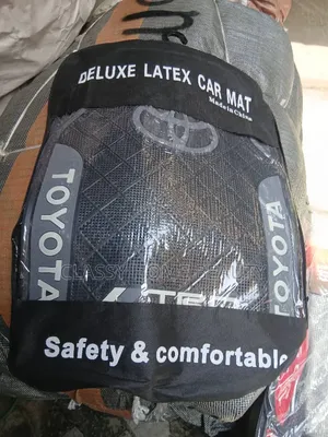 Brand New Deluxe Latex Toyota Car Foot Mats (Complete 5 Pieces)
