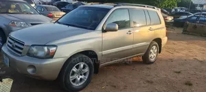 Toyota Highlander 2006 Gold