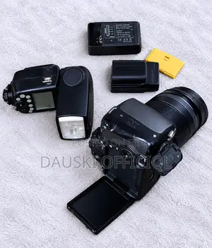 URGENT SALE! Canon EOS 80D + 18-200mm Canon Lens | Cl Ready to Shoot