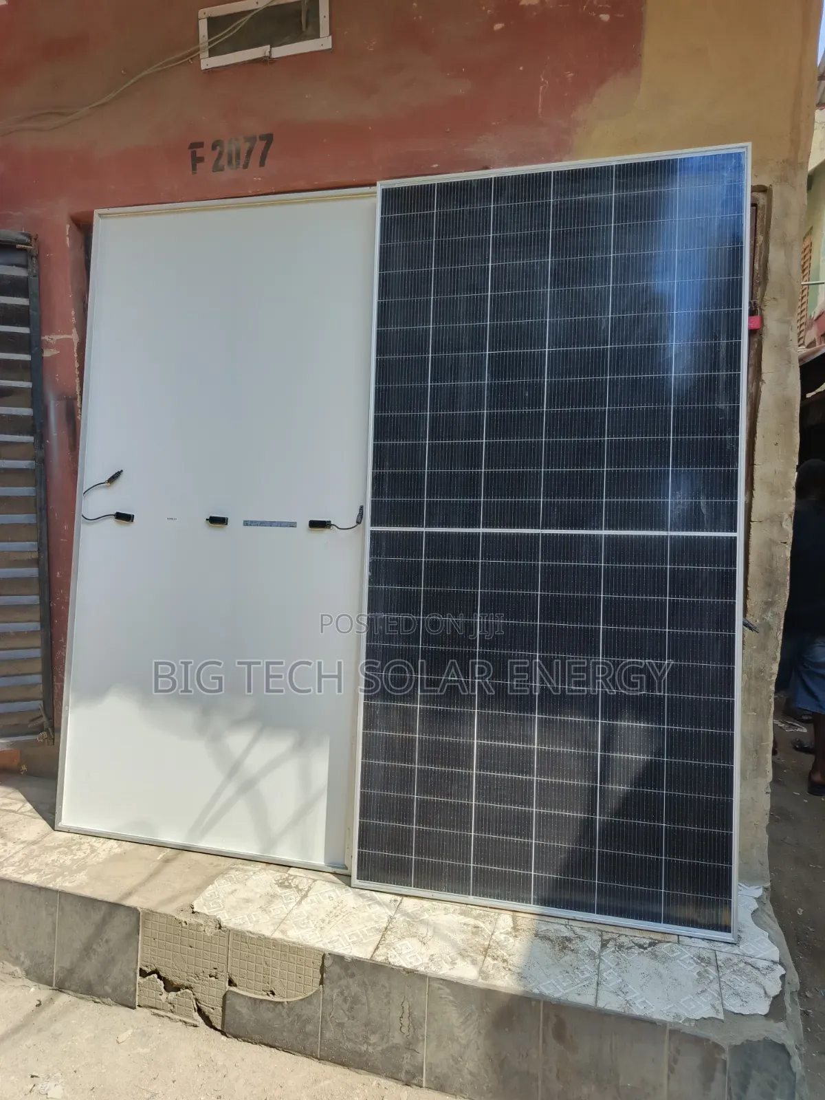 585w  Longi Solar Panel 144cell