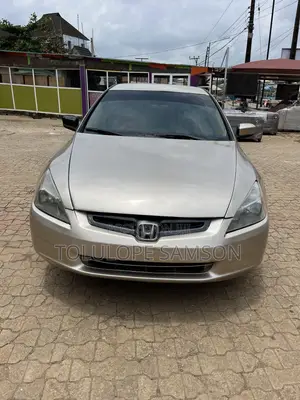Honda Accord 2003 Gold