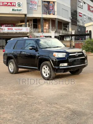 Toyota 4-Runner SR5 4WD 2011 Black