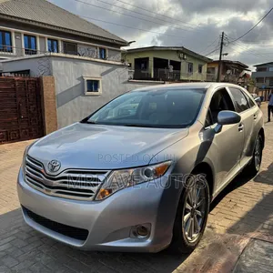 Toyota Venza 2011 Silver
