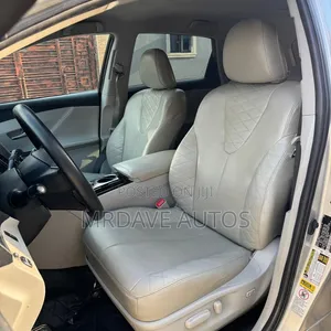 Toyota Venza 2011 Silver