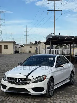 Mercedes-Benz C300 Base 4dr RWD Sedan (2.0L 4cyl 7A) 2015 White