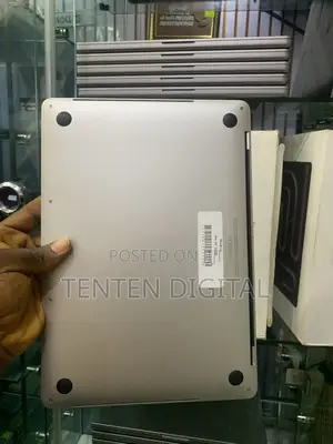 Laptop Apple MacBook Pro 2020 32GB Intel Core 7 SSD 512GB