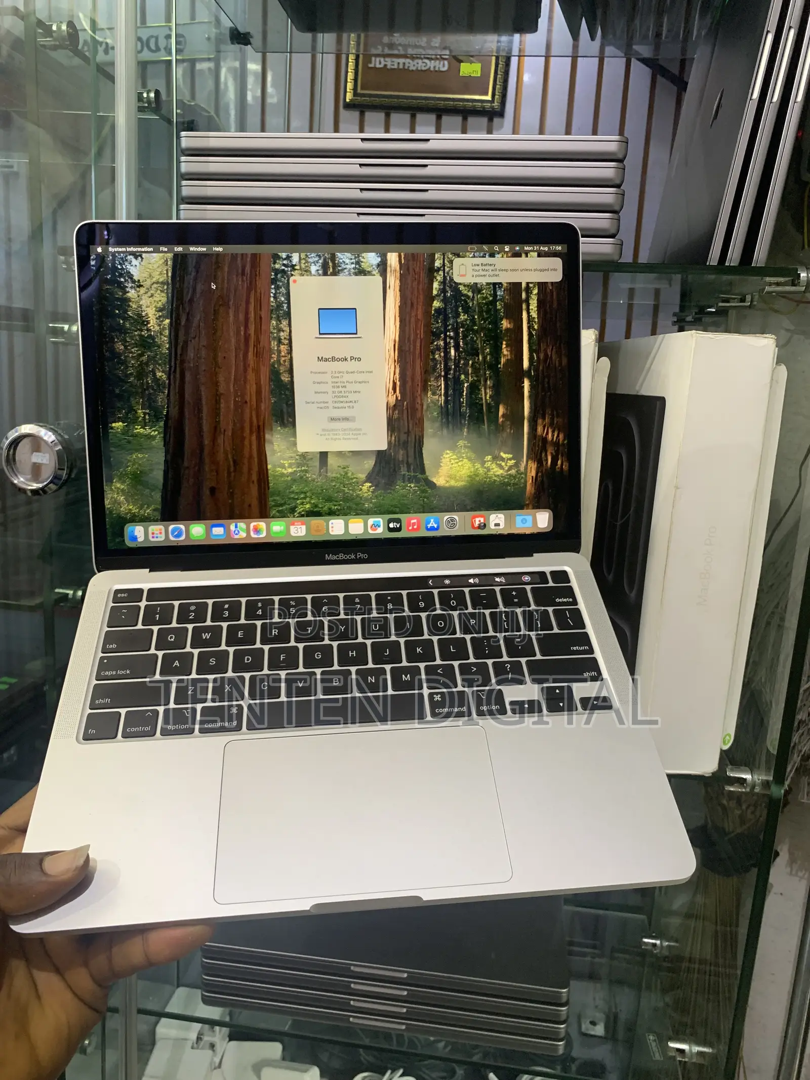 Laptop Apple MacBook Pro 2020 32GB Intel Core 7 SSD 512GB