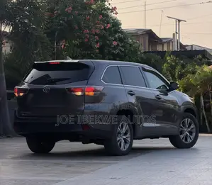 Toyota Highlander Limited Platinum V6 4x2 (3.5L 6cyl 6A) 2016 Gray