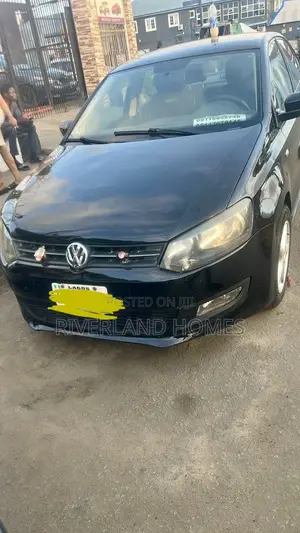 Volkswagen Polo 2013 Black