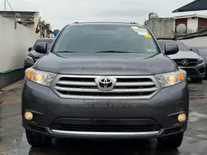 Toyota Highlander Limited 2011 Gray