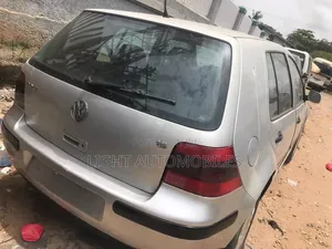 Volkswagen Golf 2004 Silver