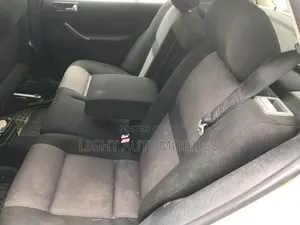 Volkswagen Golf 2004 Silver