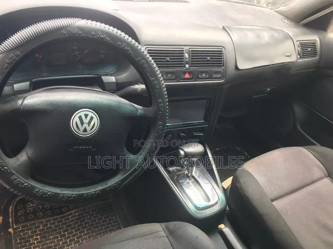 Volkswagen Golf 2004 Silver