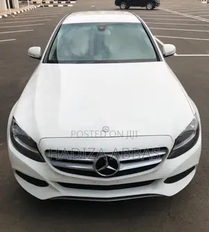 Mercedes-Benz C300 Base AWD 4Matic Sedan (2.0L 4cyl 7A) 2015 White