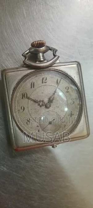 Vintage 1920s Swiss Pocket Watch 15 Jewels`