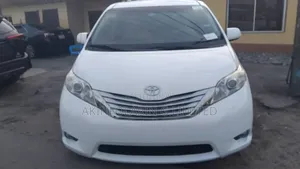Toyota Sienna 2014 White