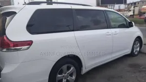 Toyota Sienna 2014 White