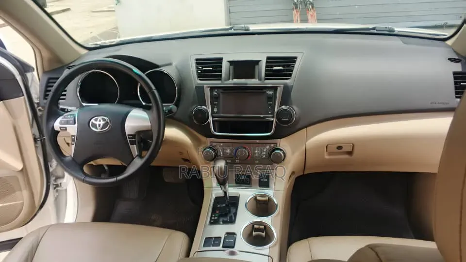 Toyota Highlander 2013 White