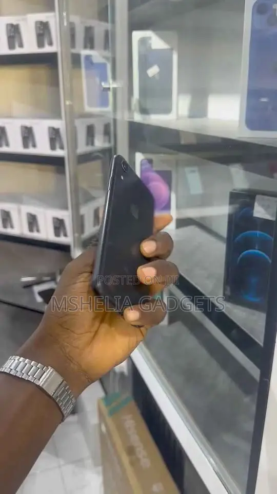 Apple iPhone XR 64 GB Black