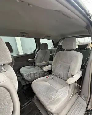 Toyota Sienna 2004 Gold