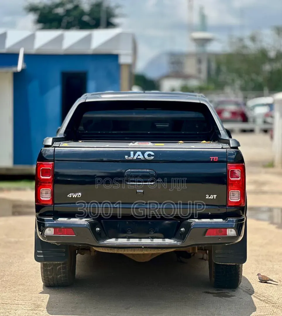 JAC T8 2023 Black