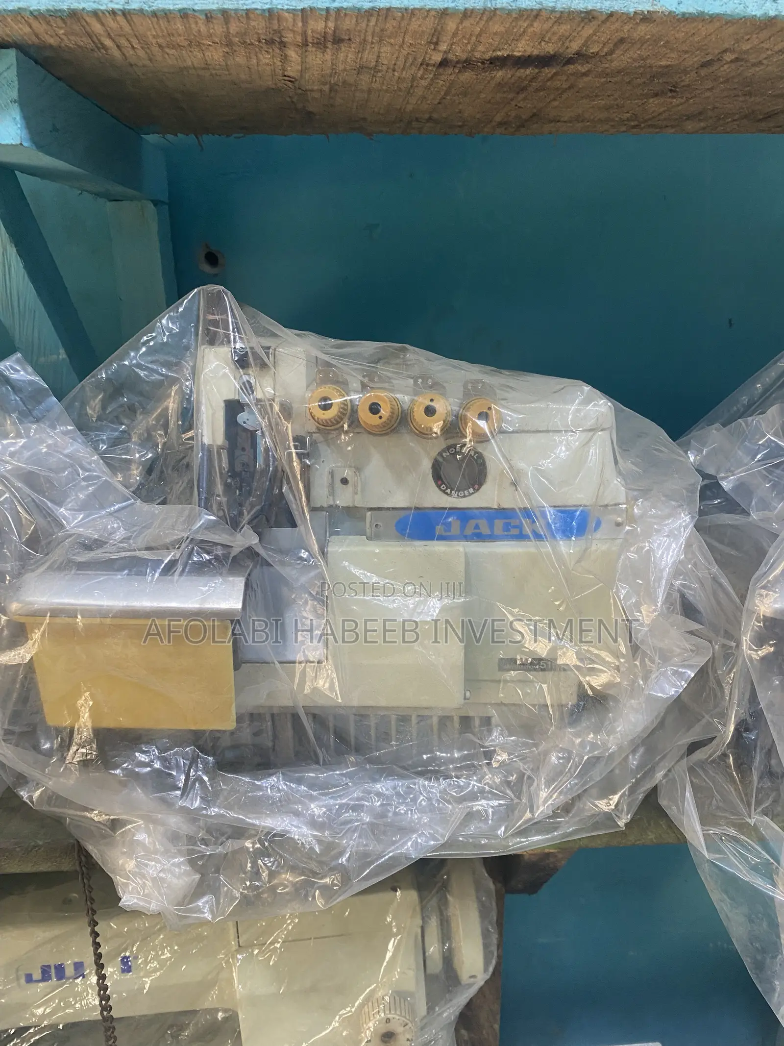 Uk Used Industrial Weaving Machine (4 Thread)