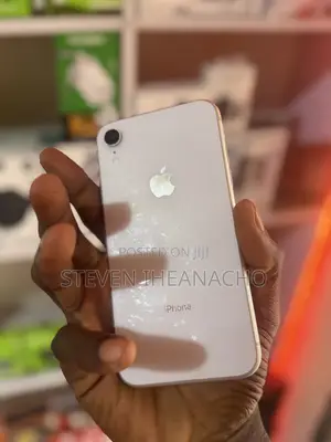 Apple iPhone XR 64 GB White