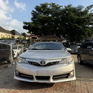 Toyota Camry 2012 Silver