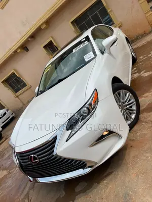 Lexus ES 2013 White