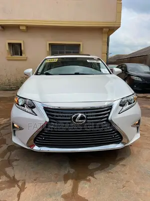 Lexus ES 2013 White