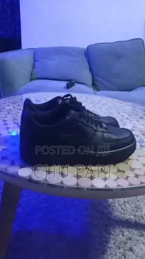 Nike Air Force 1 Sneakers – Clean & Stylish